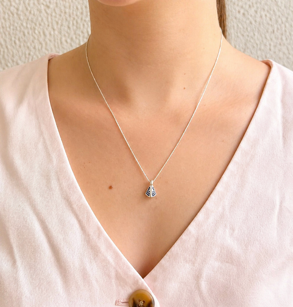 Gargantilha Nossa Senhora Manto Azul em Prata 925